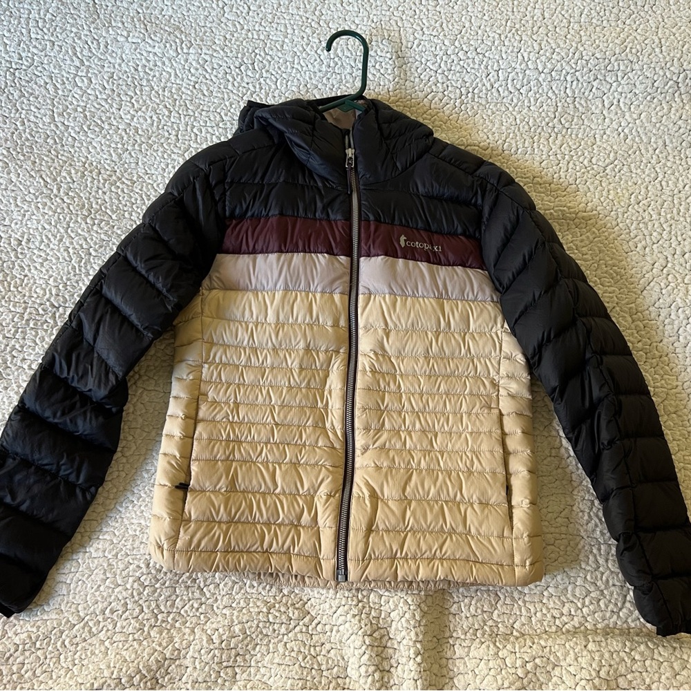Cotopaxi Fuego Hooded Down Jacket